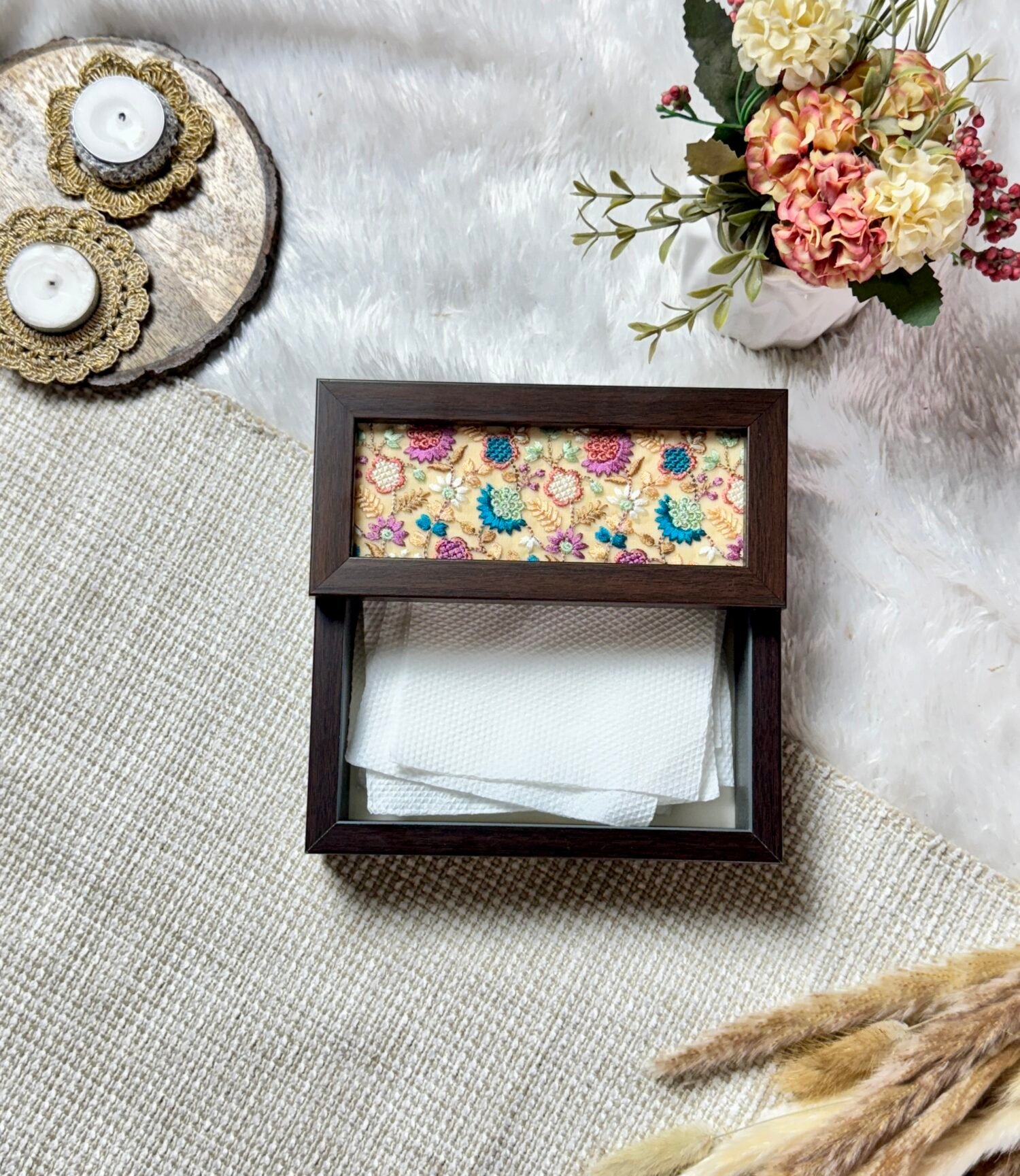 Tissue box
